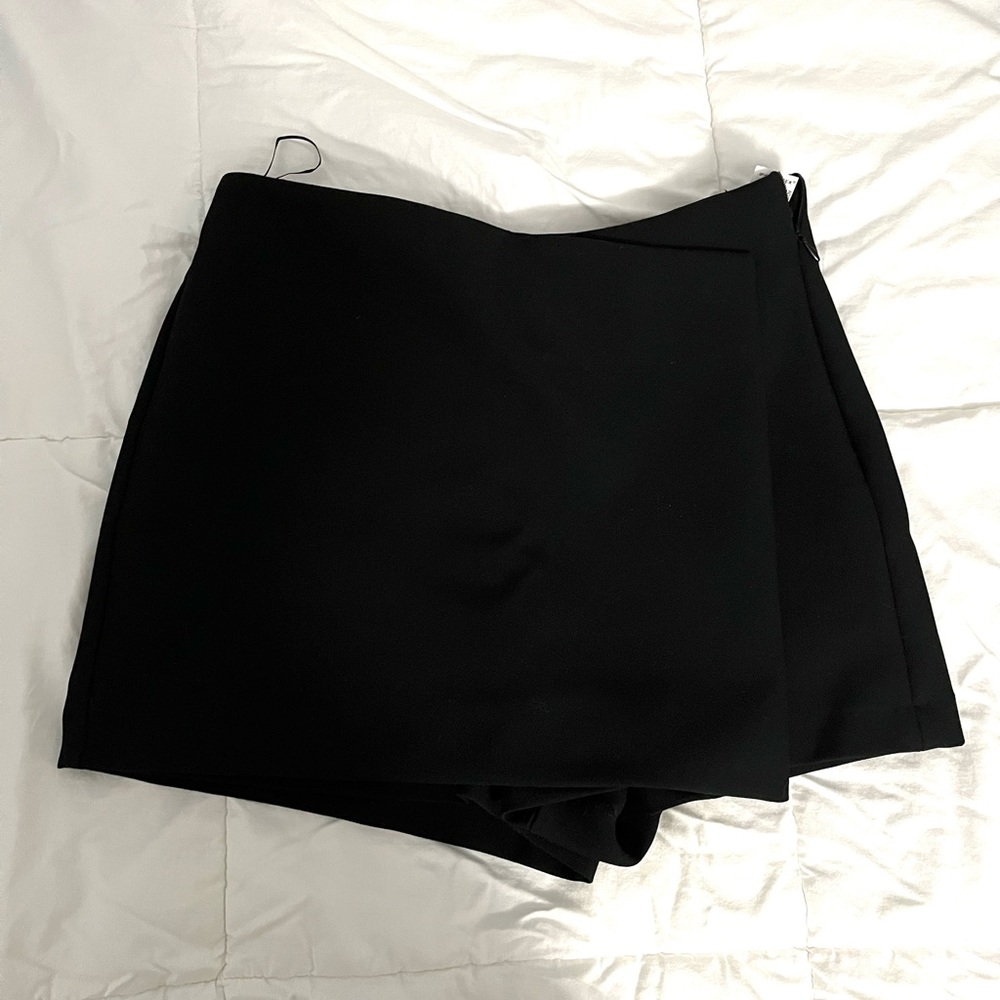 Zara Black Asymmetrical Skort